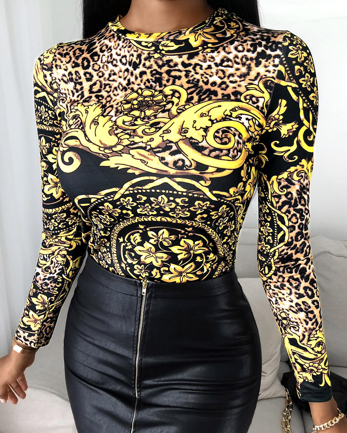 

Scarf Cheetah Print Long Sleeve Top, Black