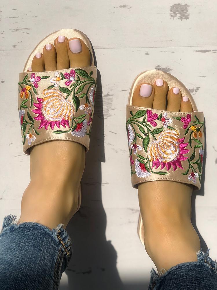 

Floral Embroidery Open Toe Flat Slippers