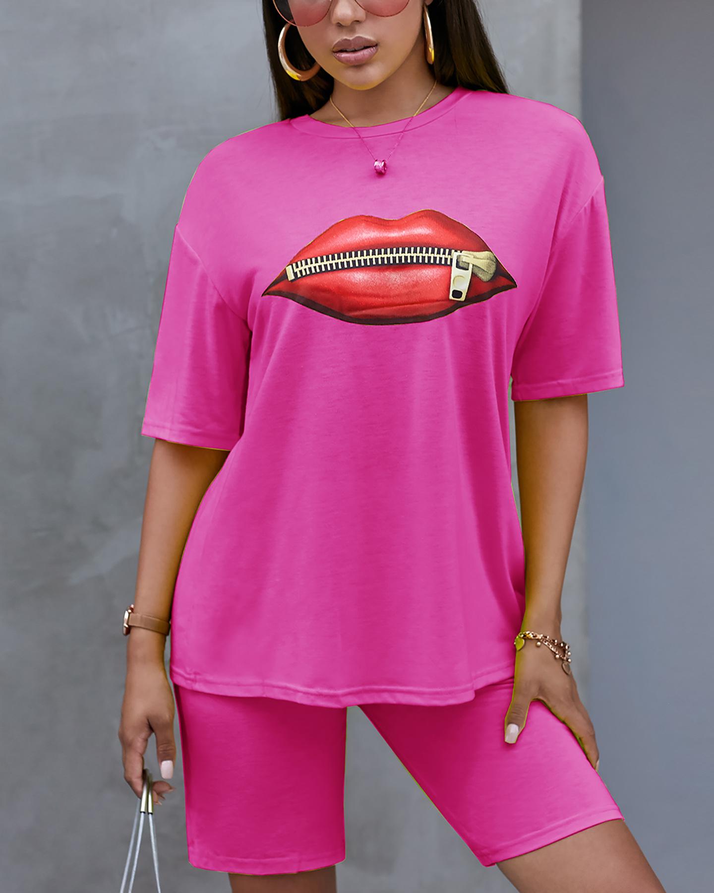 

Lip Print Round Neck Top & Shorts Set, Hot pink