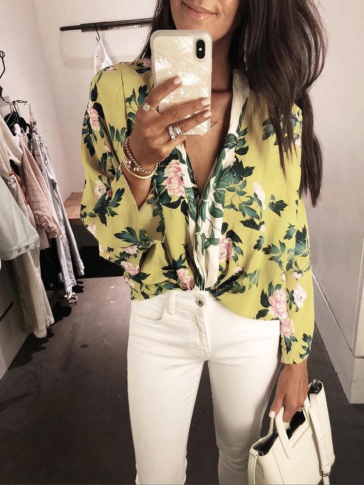 

Floral Print Flared Sleeve Blouse