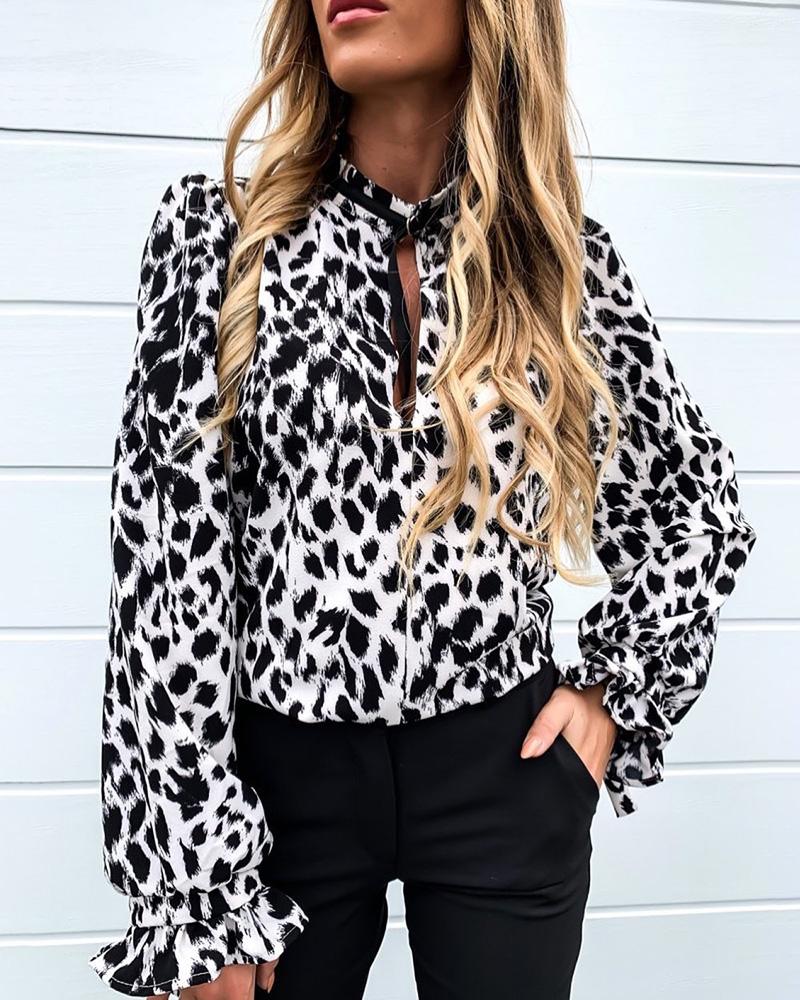 

Leopard Design Long Sleeve Casual Blouse