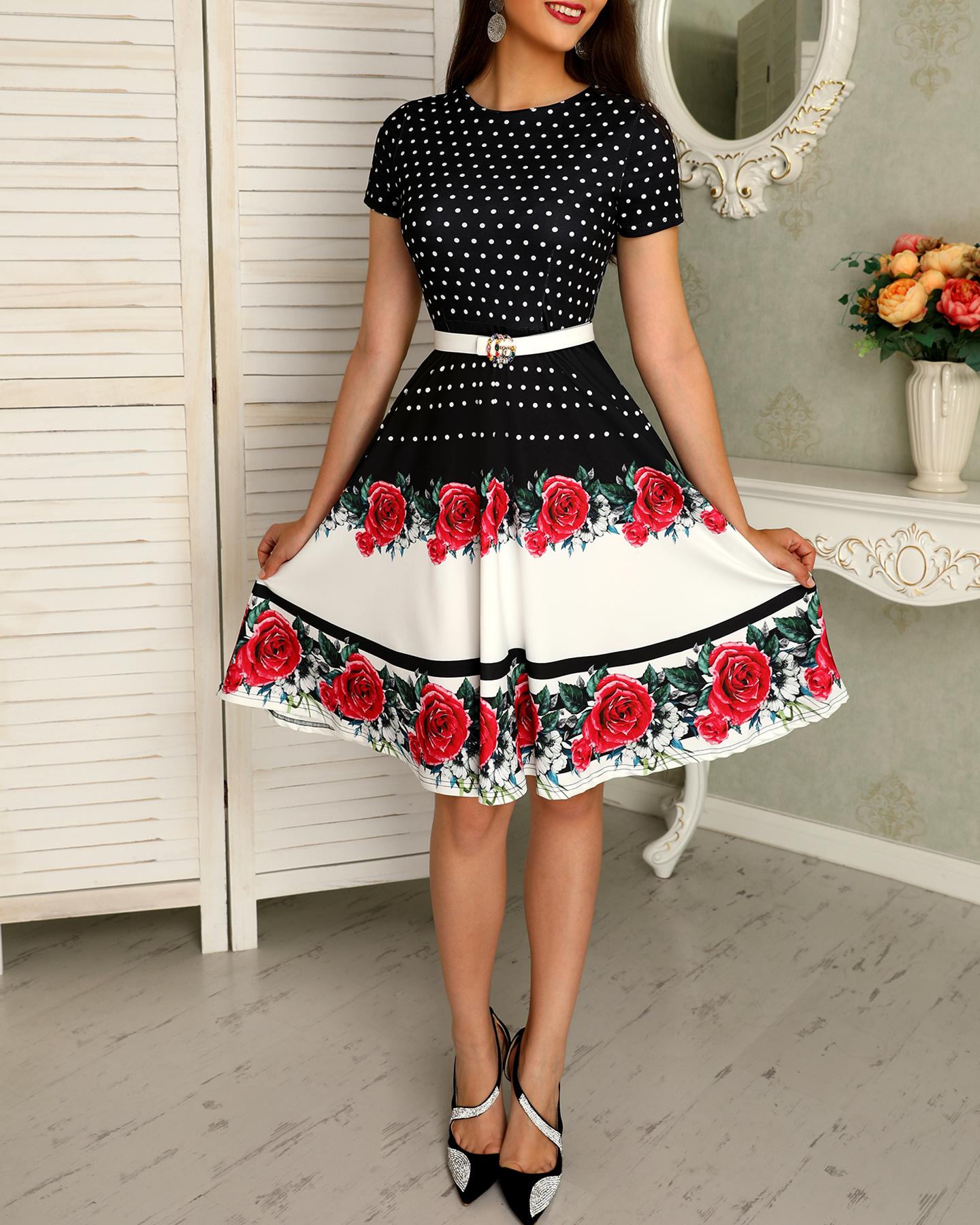 

Floral & Dot Print Short Sleeve Pleated Dress, Black