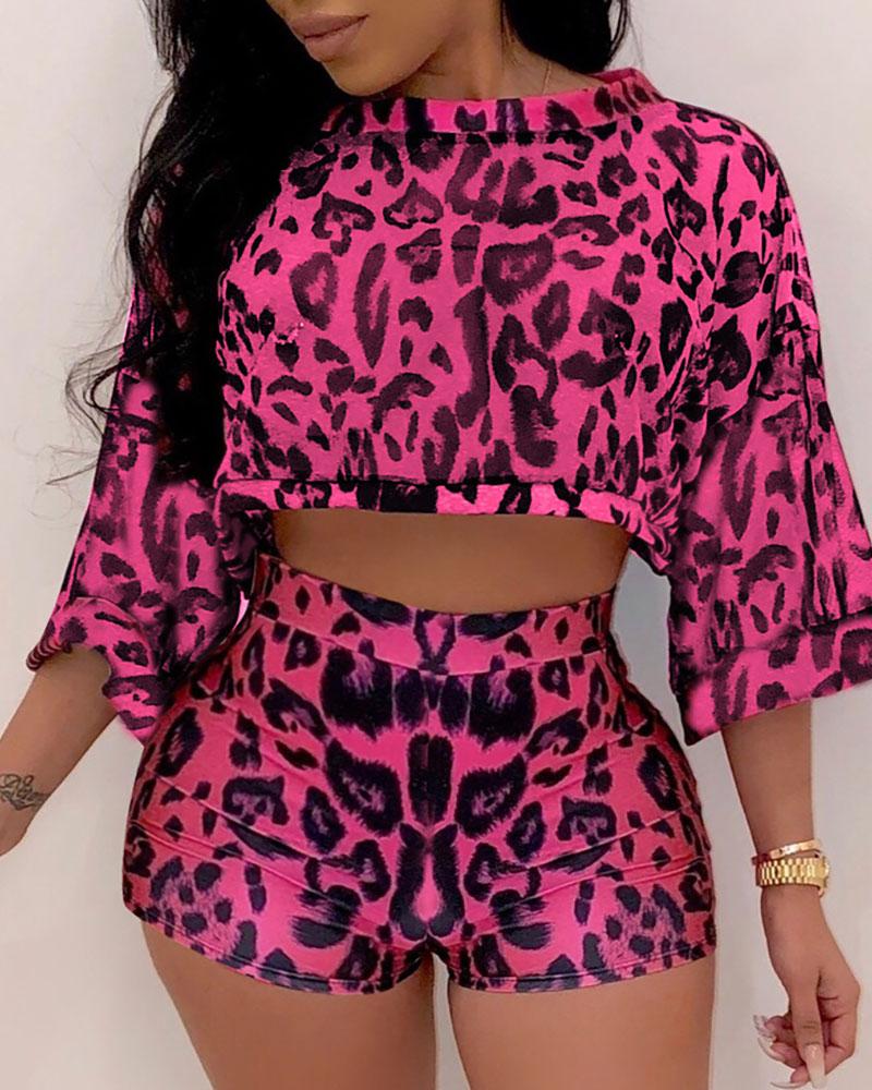 

Leopard Print Bat Sleeve Crop Top With Shorts Set, Red