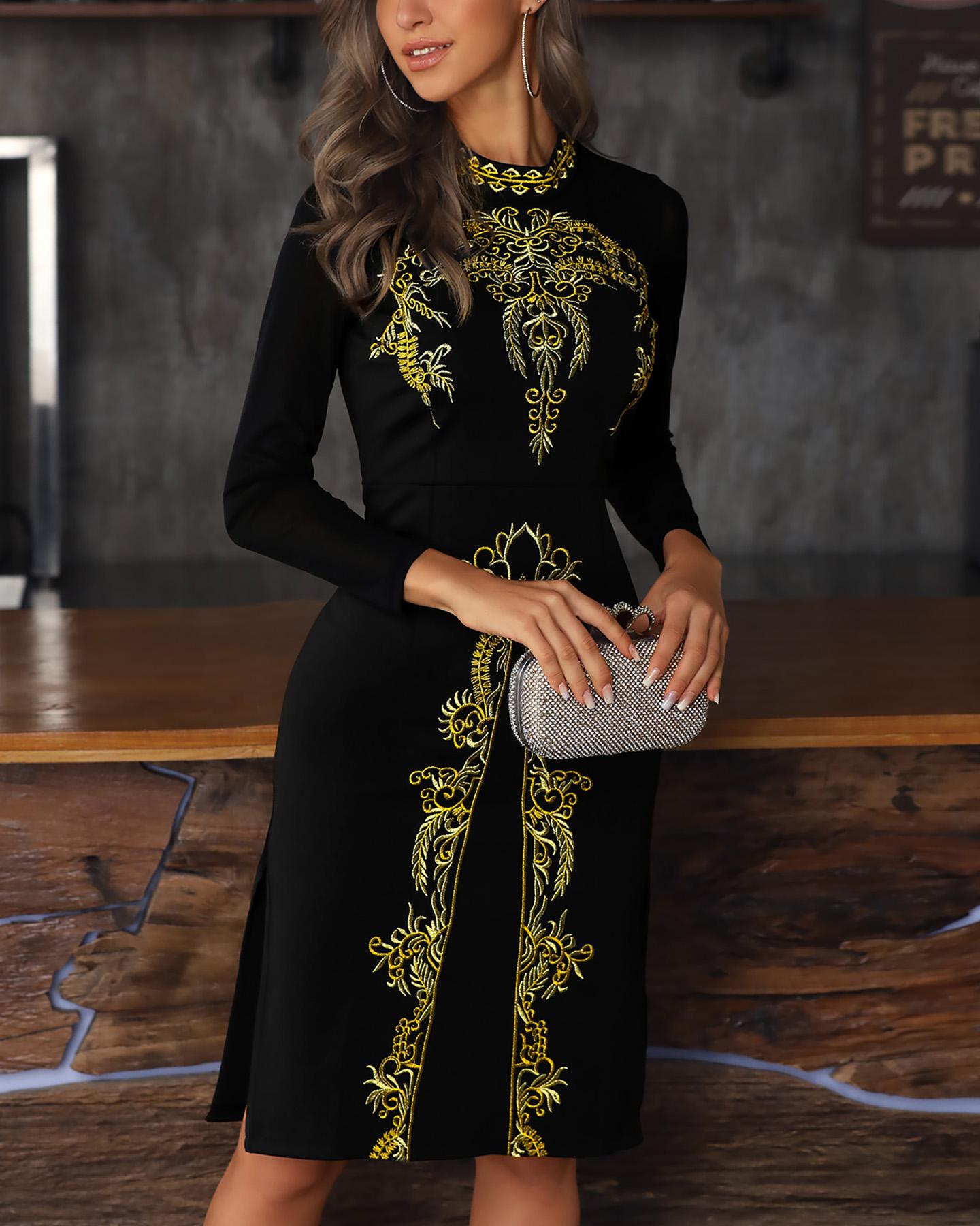 

Vintage Embroidery Side Slit Long Sleeve Dress