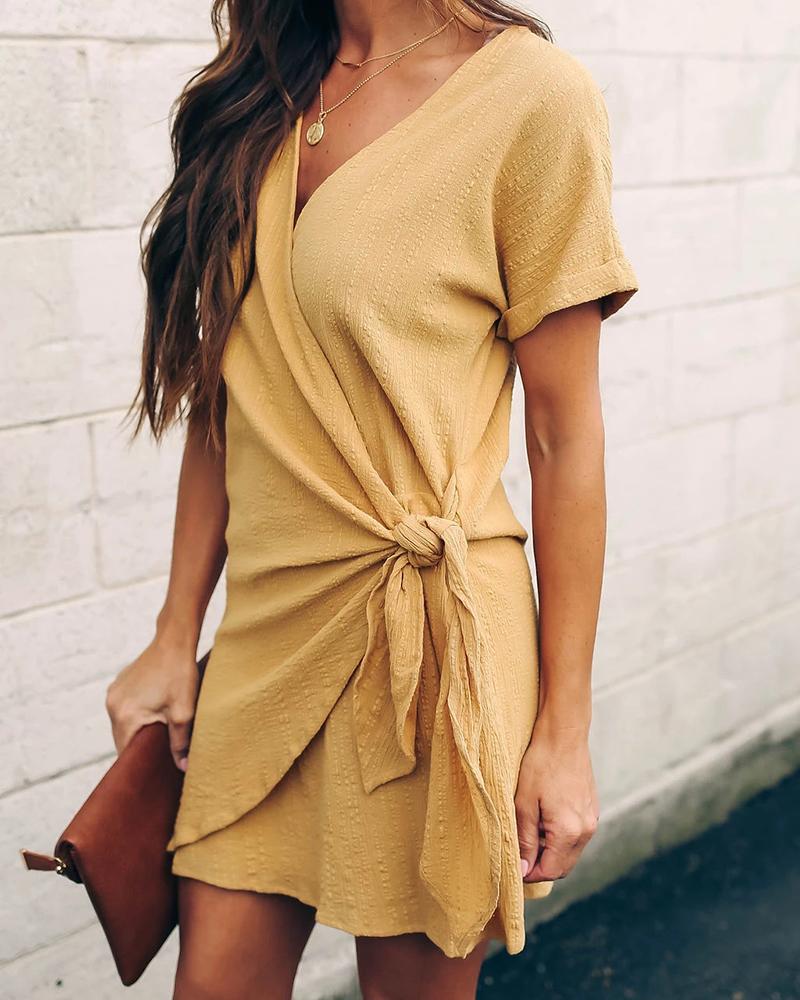 

Short Sleeve V-neck Wrap Knot Casual Dress