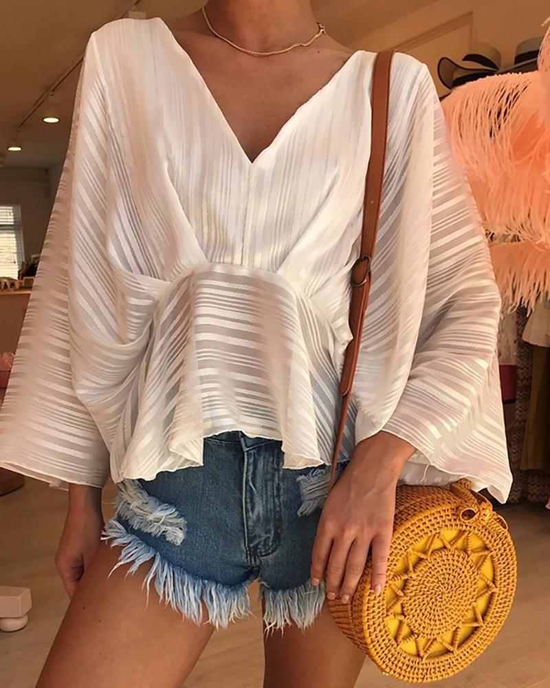 

Solid V-Neck Batwing Sleeve Blouse