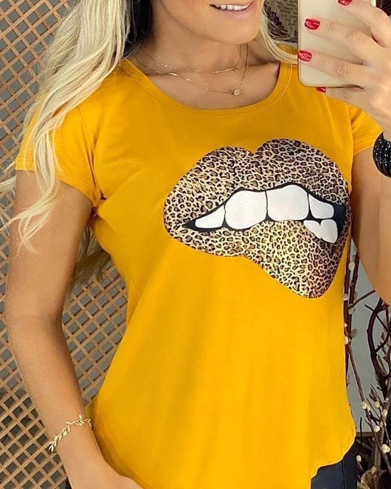 

Lip Leopard Print Short Sleeve Casual T-shirt, Yellow