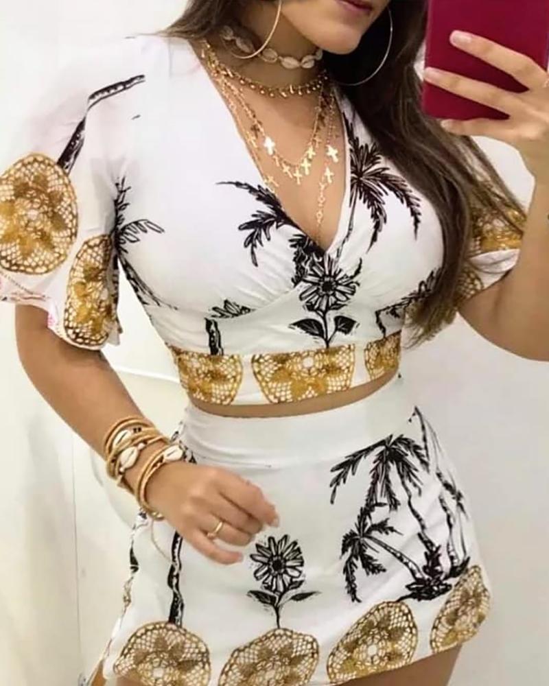

Palm Leaf Print Bell Sleeve Top & Skirt Set, White
