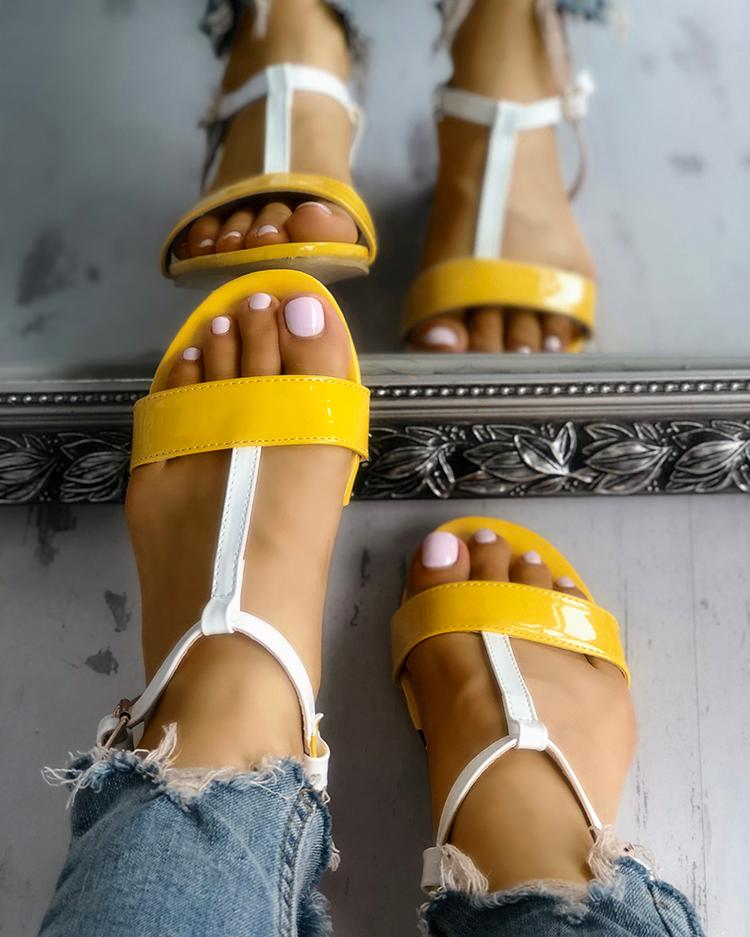 

Contrast Color Strappy Splicing Buckled Flat Sandals, Yellow