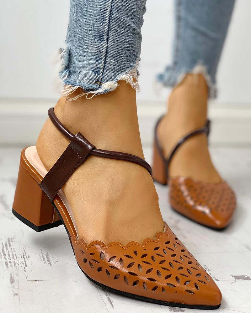 

Scalloped-edge Hollow Out Closed Toe Chunky Heels, Dark brown