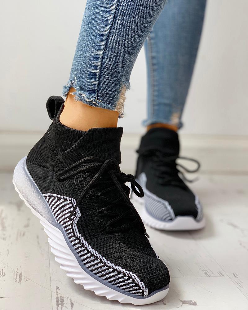 

Net Surface Colorblock Breathable Lace-Up Casual Sneakers