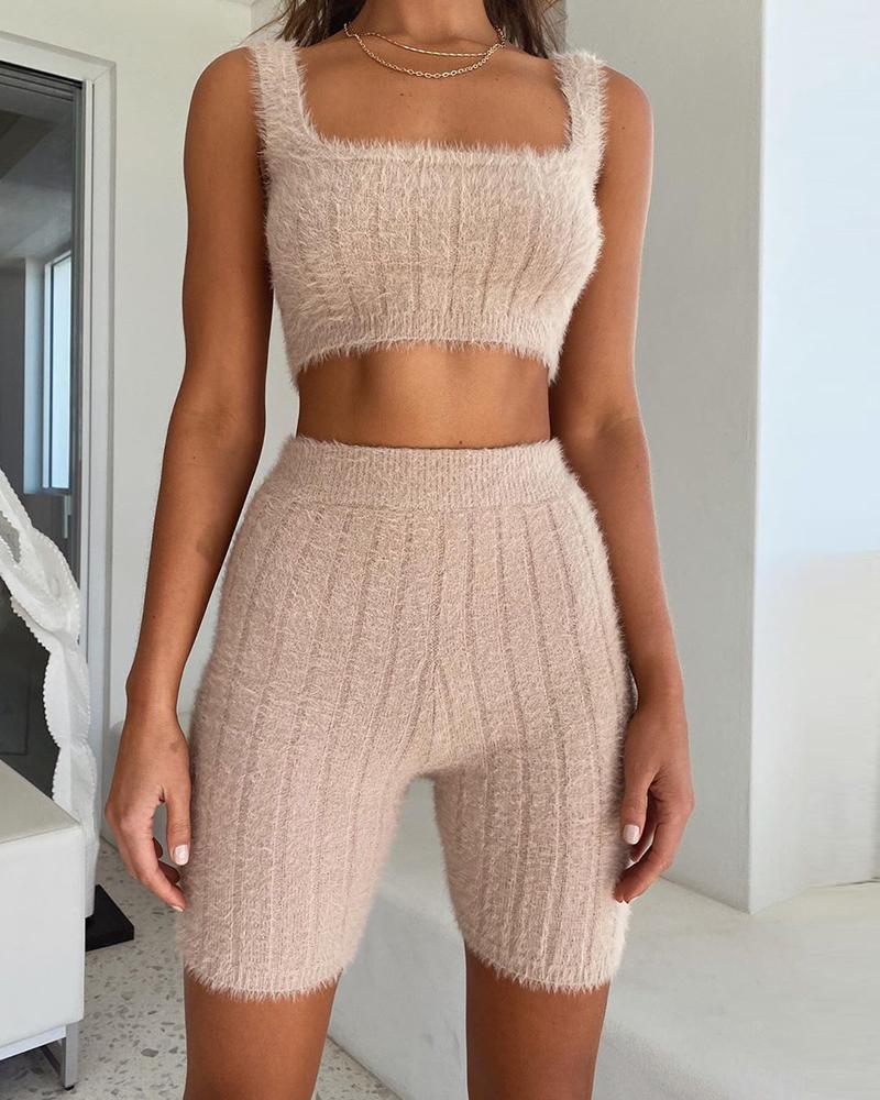 

Solid Fluffy Crop Top & Shorts Sets, Pink
