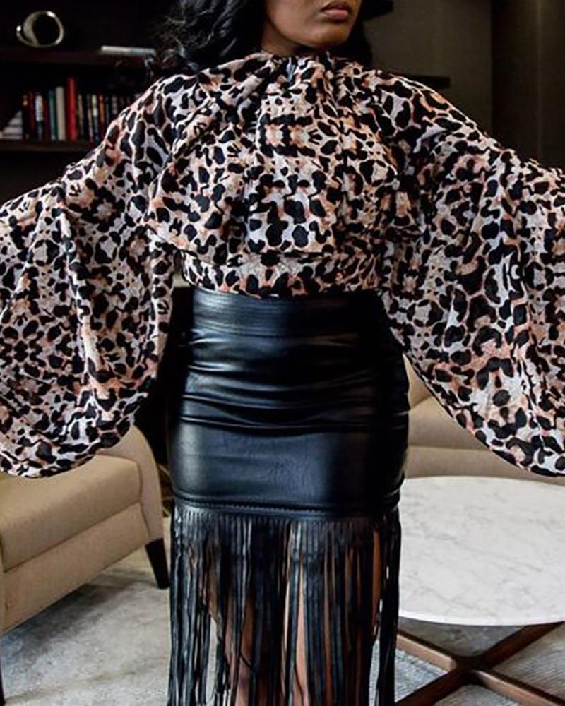 

Abstract Leopard Print Lantern Sleeve Blouse, Black