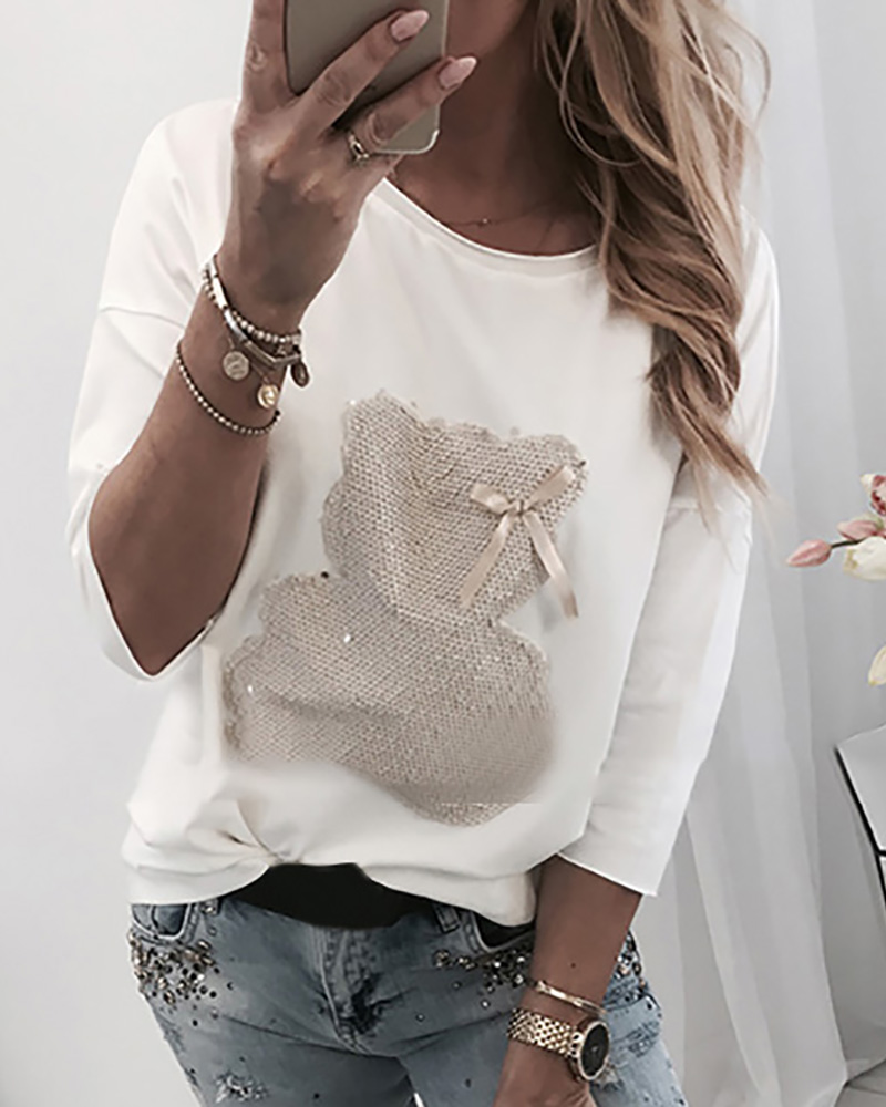 

Bear Pattern Sequins Bowknot Round Neck Long Sleeve T-shirt