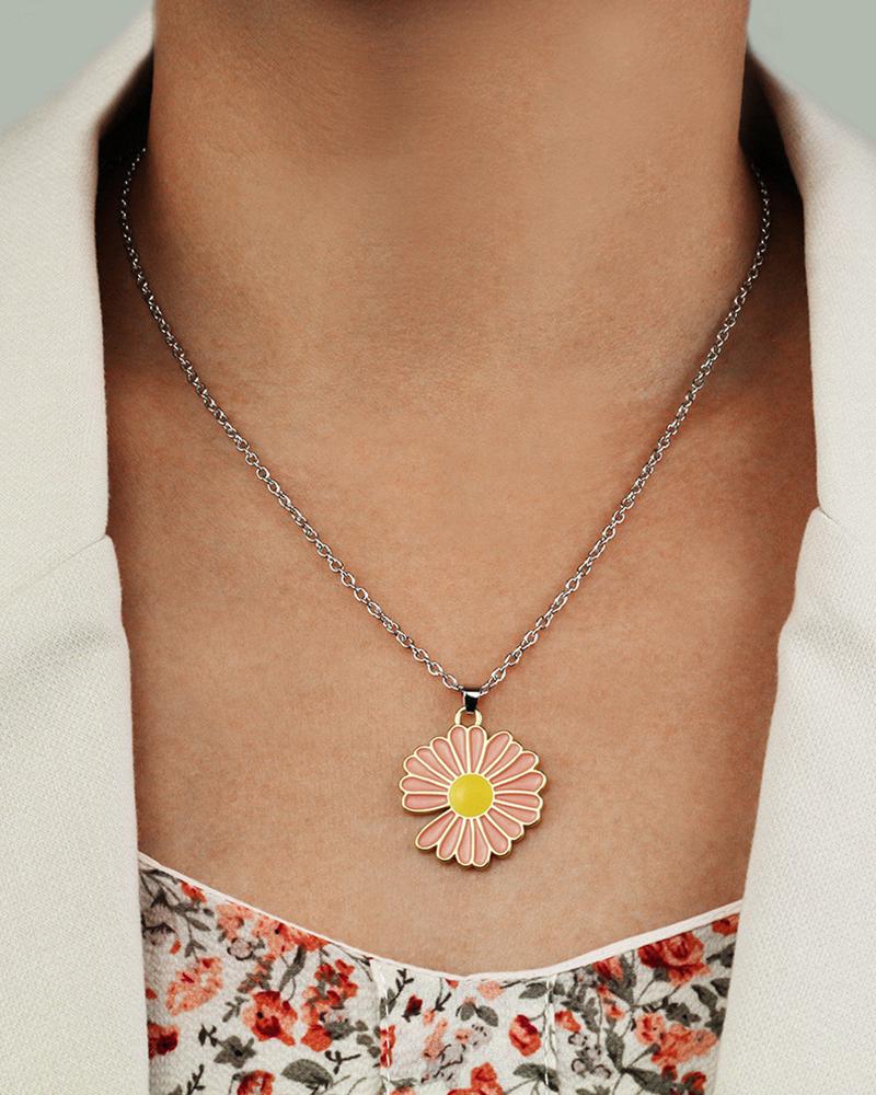 

Bohemian Vintage Daisy Pendant Necklace, Pink