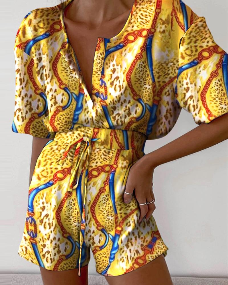 

Cheetah Chain Print Top & Drawstring Shorts Set, Yellow