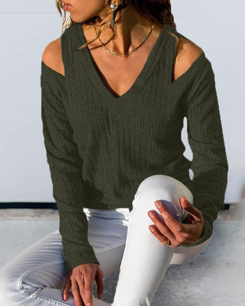 

Solid V-Neck Cold Shoulder Blouse