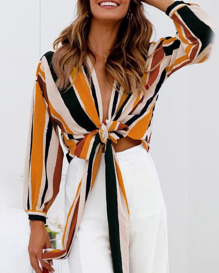 

Contrast Stripes Knot Front Crop Top, Multicolor