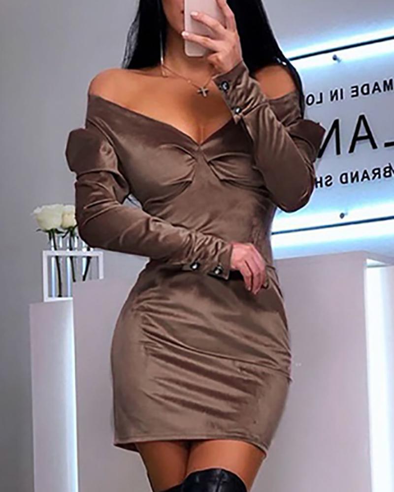 

Velvet Off Shoulder Ruched Buttoned Bodycon Dress, Brown