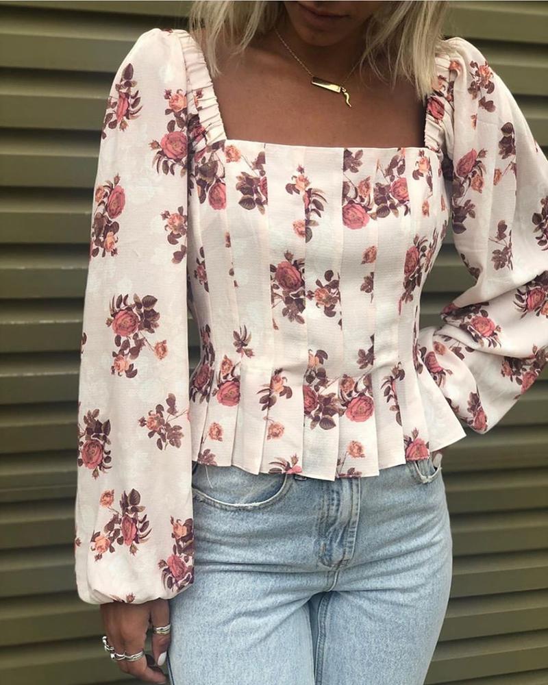 

Square Neck Floral Print Ruched Blouse