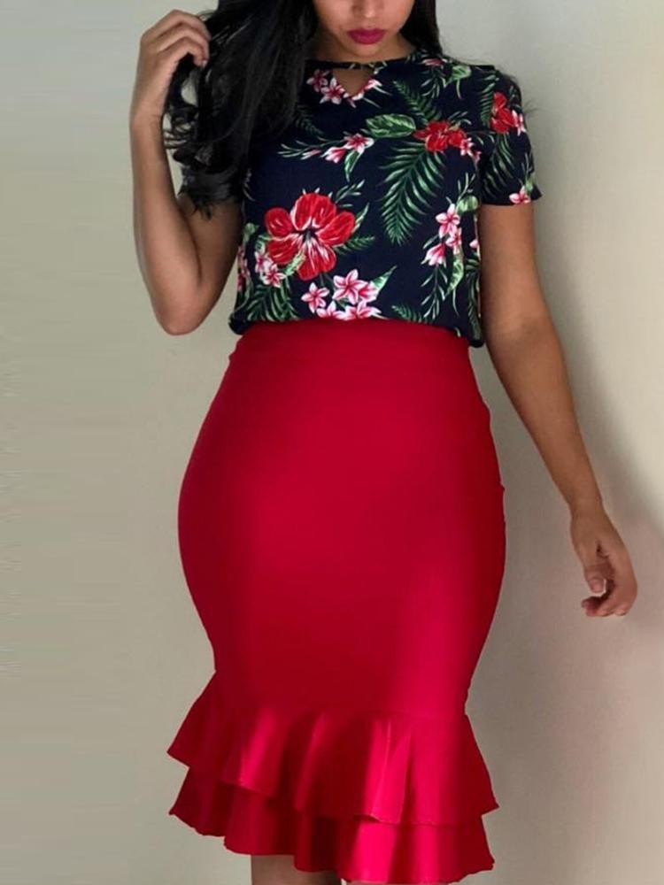 

Tropical Print Top With Ruffle Hem Skirt Sets
