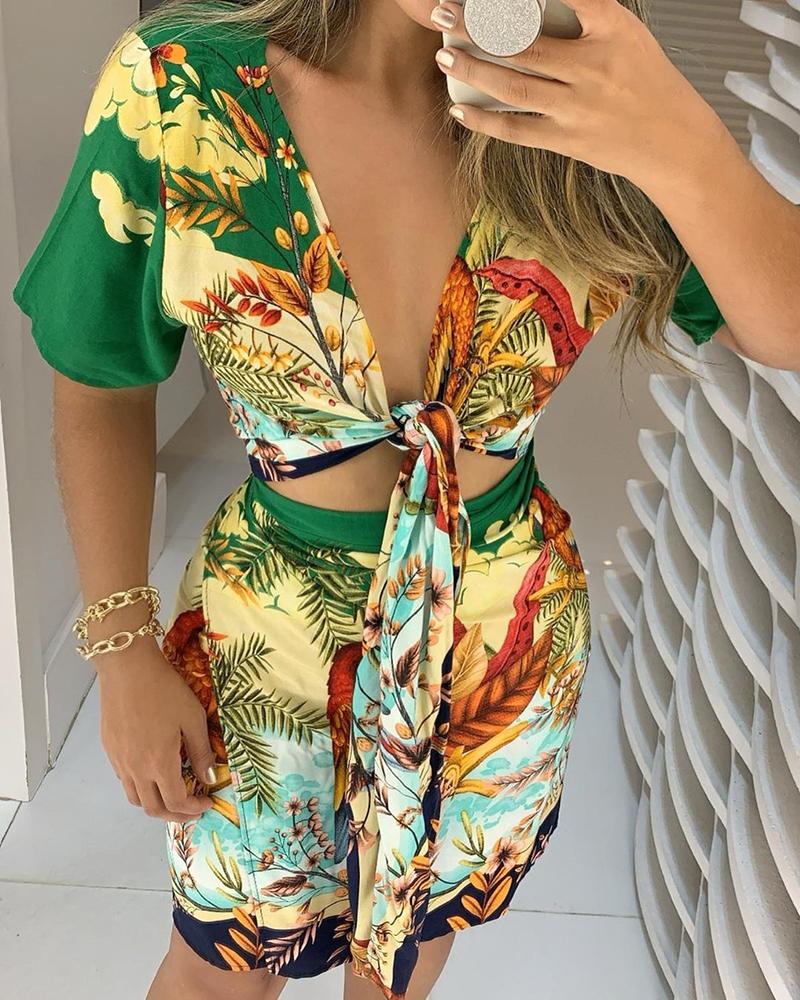 

Plant Print Tied Front Top & Skirt Set, Green