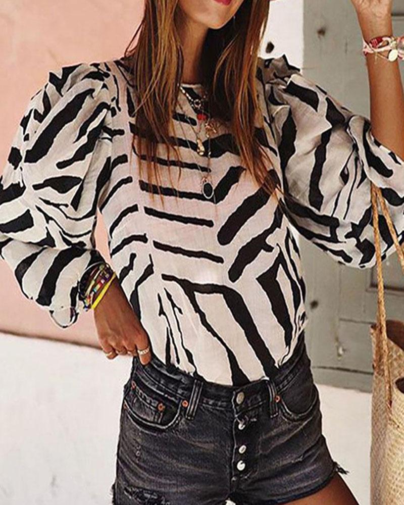 

Casual Outfit Zebra Pattern Blouse, Beige