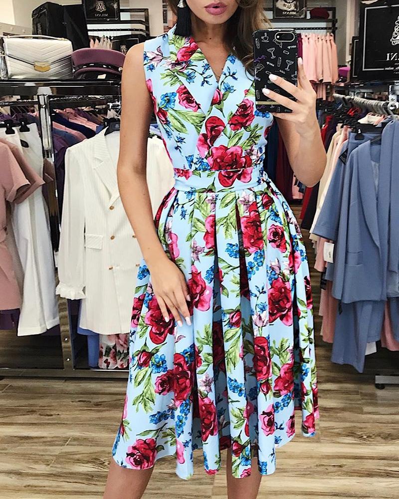 

Floral Print Sleeveless Pleated Dress, Light blue