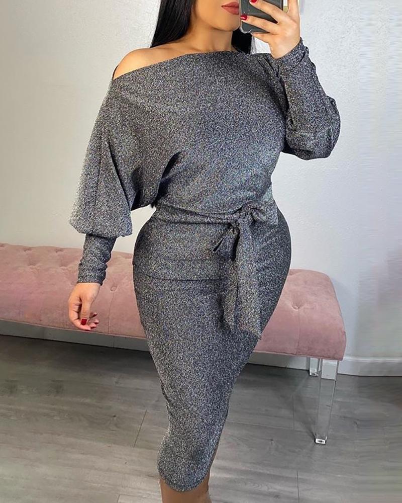 

Solid Lantern Sleeve Tied Waist Dress