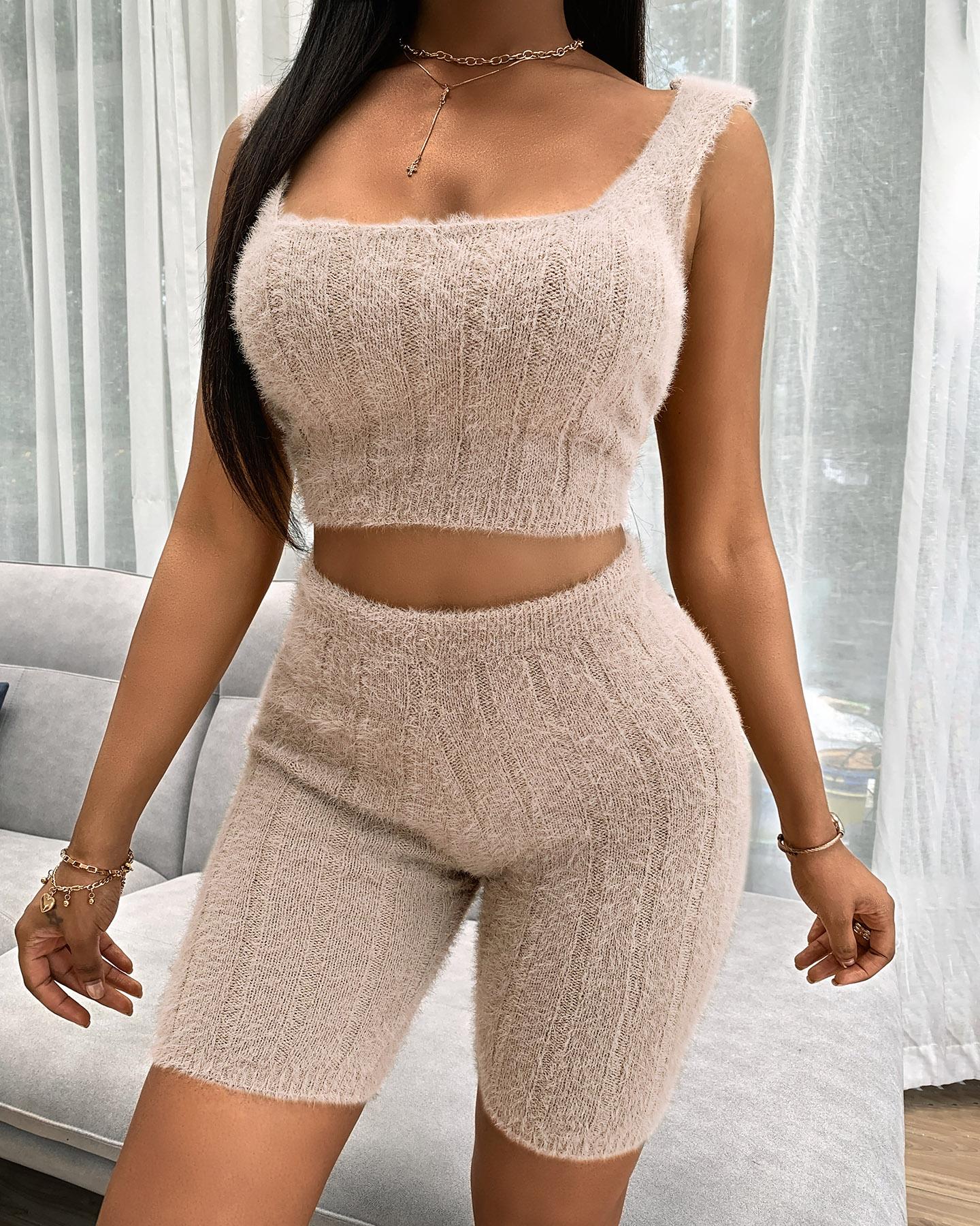 

Solid Fluffy Crop Top & Shorts Sets, Pink