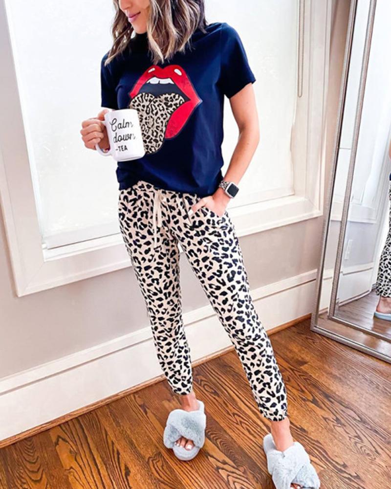 

Leopard Lip Print T-Shirt & Pants, Multicolor