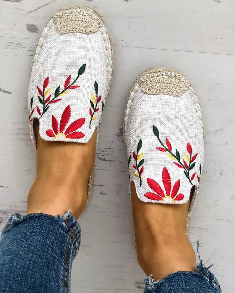 

Fashion Embroidered Espadrille Flat Slippers, White