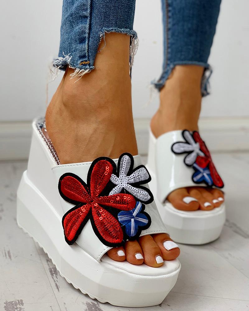 

Floral Embroidery Platform Wedge Muffin Sandals, White