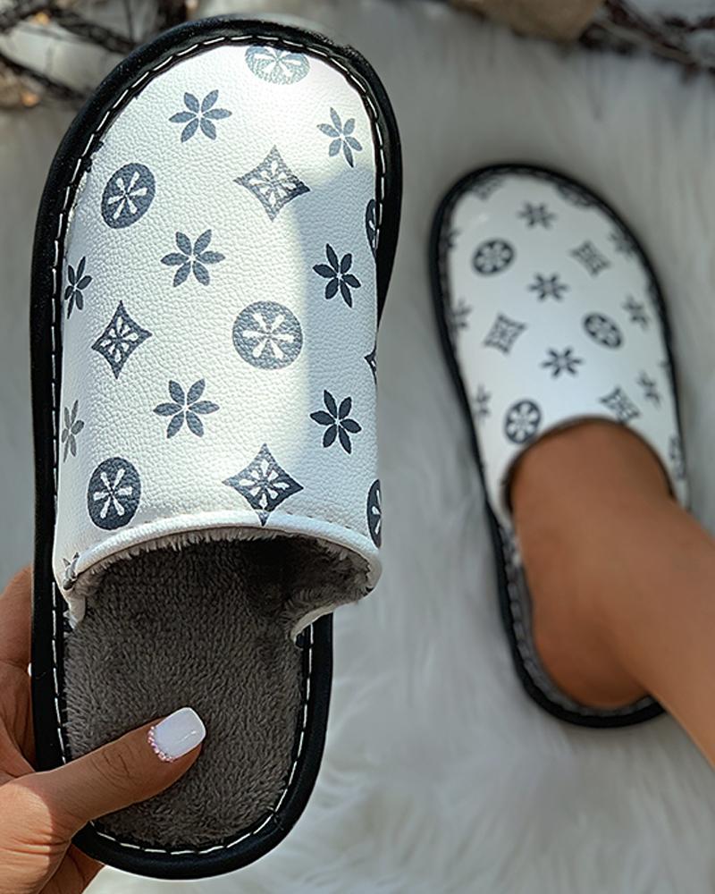 

Graphic Pattern Fluffy PU Slippers, White