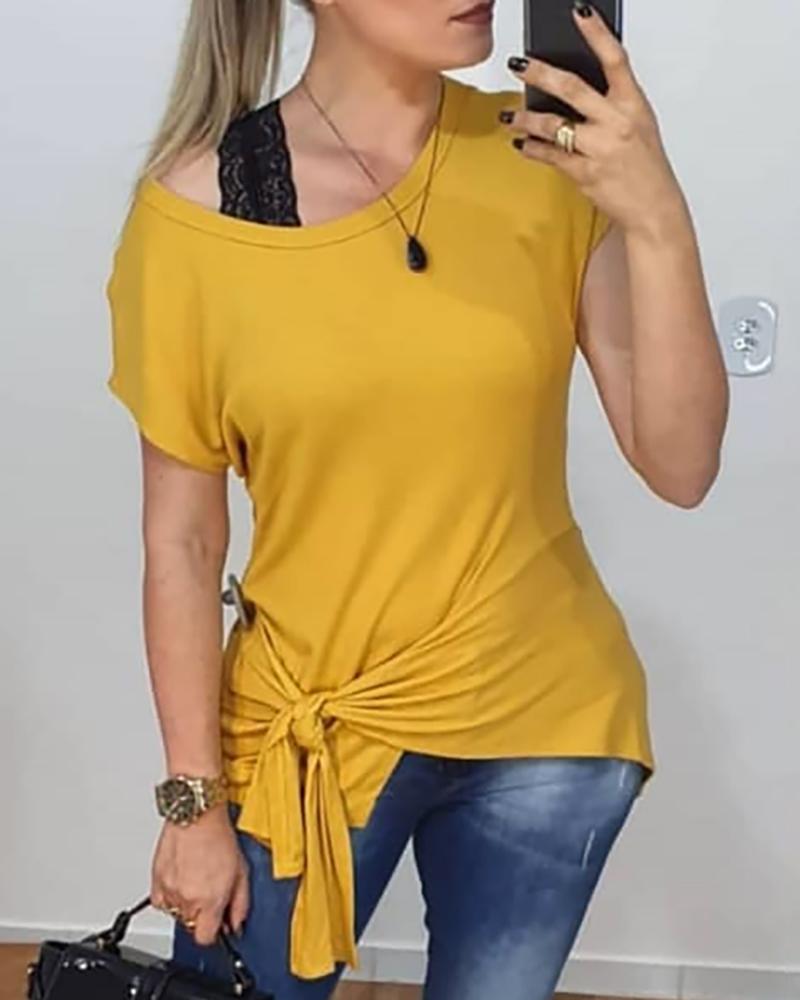 

Solid Short Sleeve Knotted T-Shirt