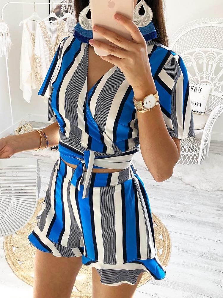

Striped Tie Waist Wrap Top With Shorts Sets