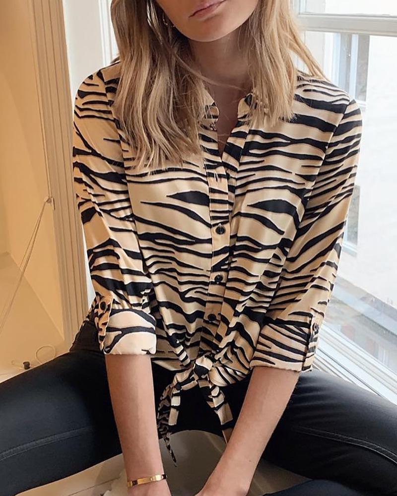 

Zebra Print Button Knotted Casual Blouse