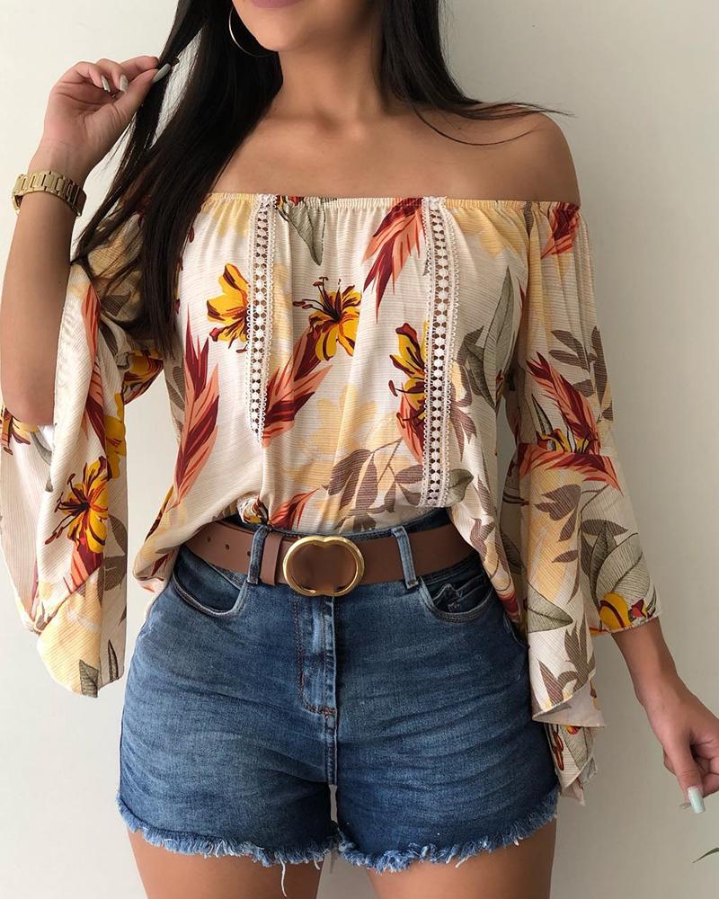 

Off Shoulder Leaf Print Casual Blouse