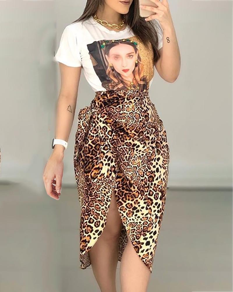 

Figure Print T-shirt & Cheetah Knotted Slit Skirt Set, Leopard