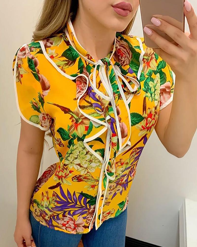 

Contrast Binding Ruffles Floral Print Blouse