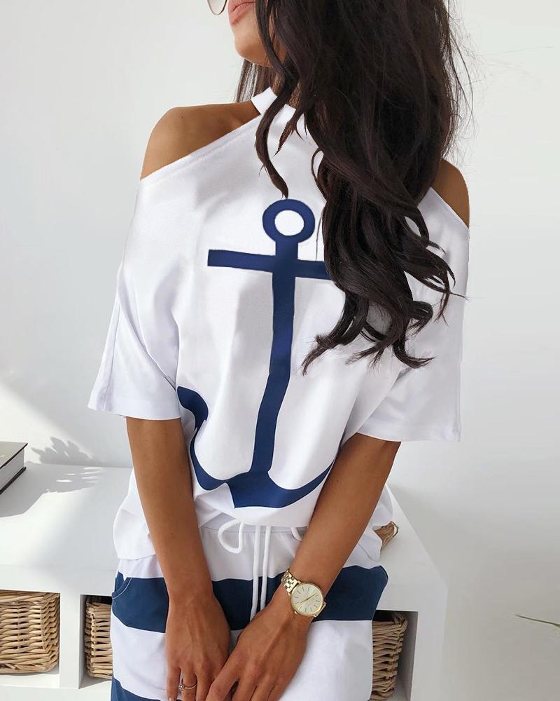 

Cold Shoulder Boat Anchor Print T-Shirt