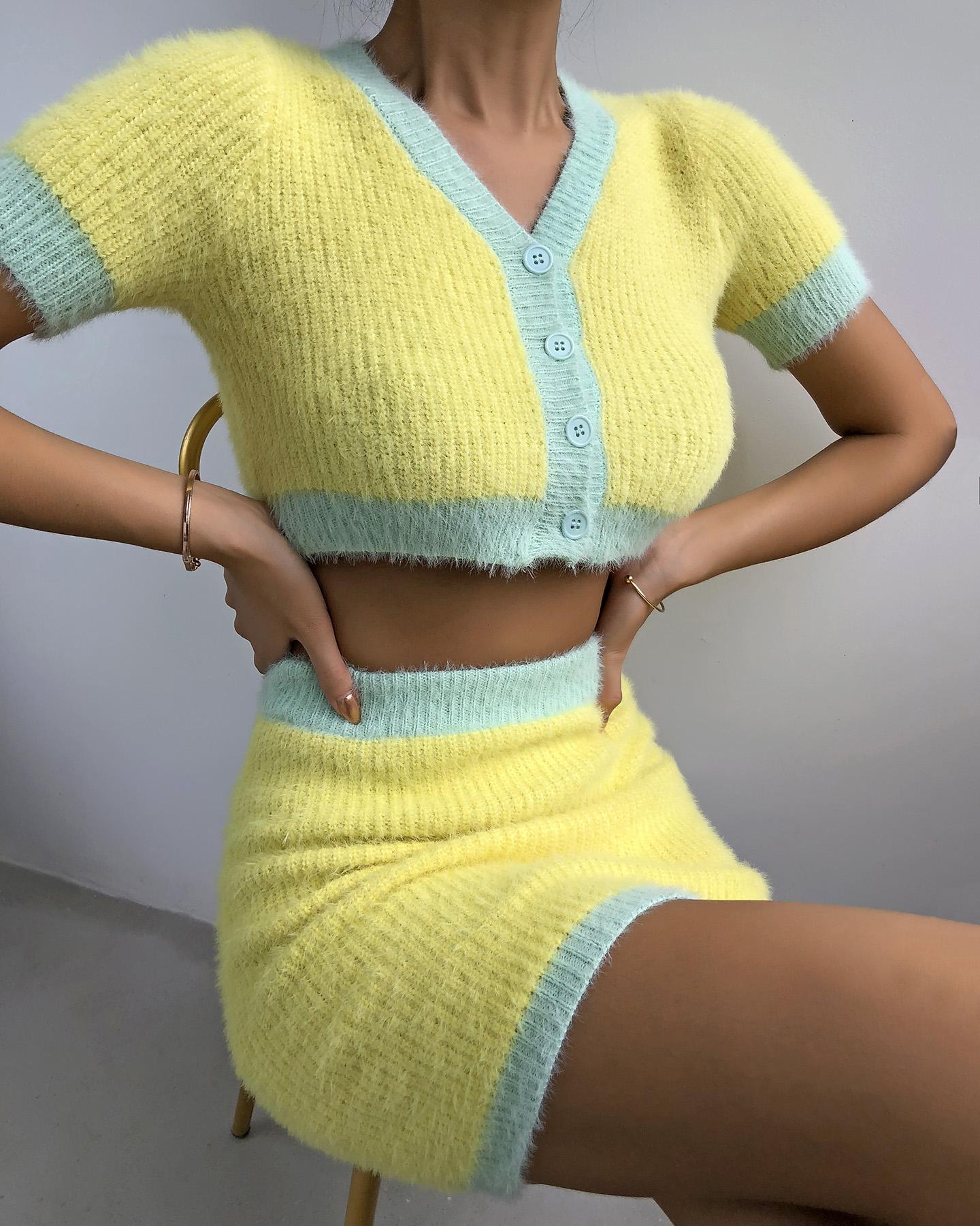 

Fluffy Colorblock Crop Top & Skirt Set, Yellow