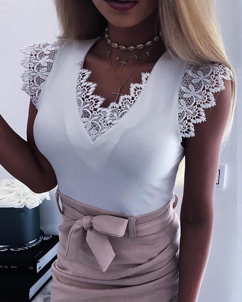 

Eyelash Lace V-neck Casual T-shirt, White