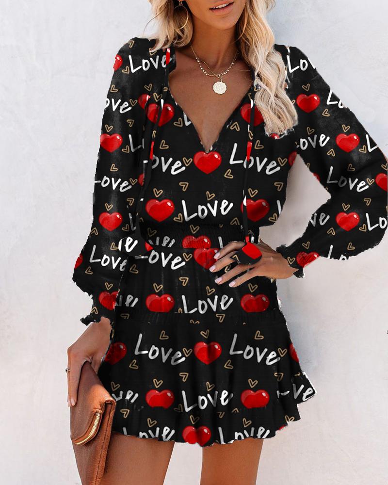 

Heart And Letter Print Skinny Waist Long Sleeve Mini Dress, Black