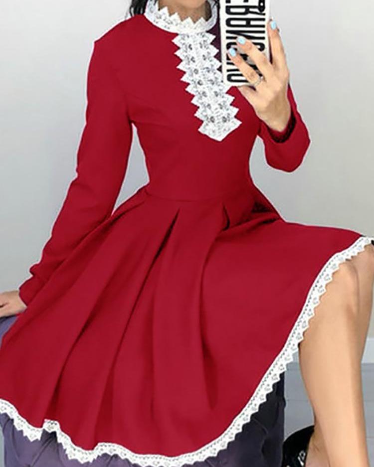 

Lace Trim Binding Tunic Pleated Dress, Red