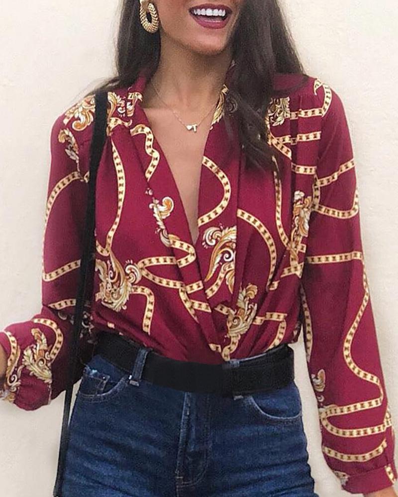 

Chain Print Plunge Casual Shirt
