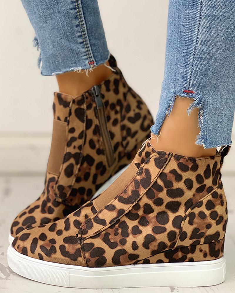 

Leopard Print Flat Casual Boot