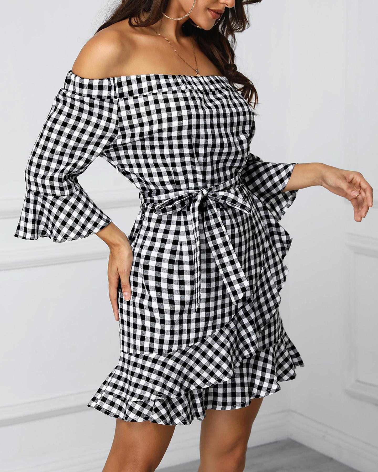 

Grid Off Shoulder Ruffles Dress