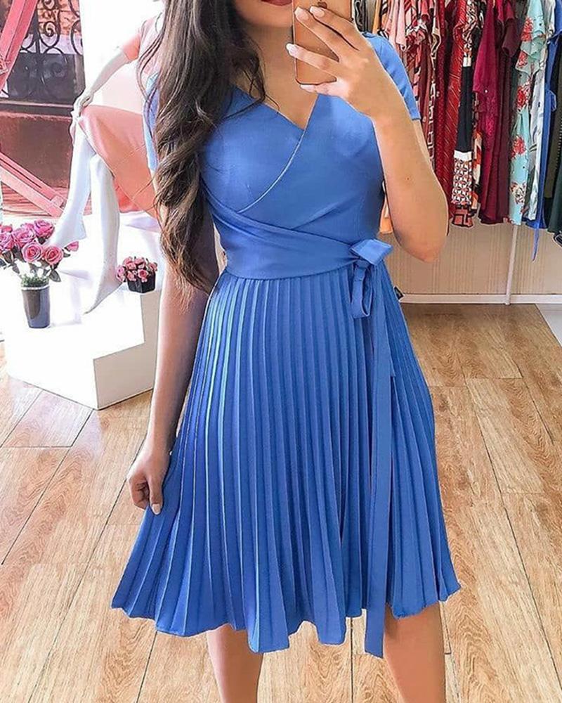 

V-Neck Tied Waist Short Sleeve Pleated Dress, Blue