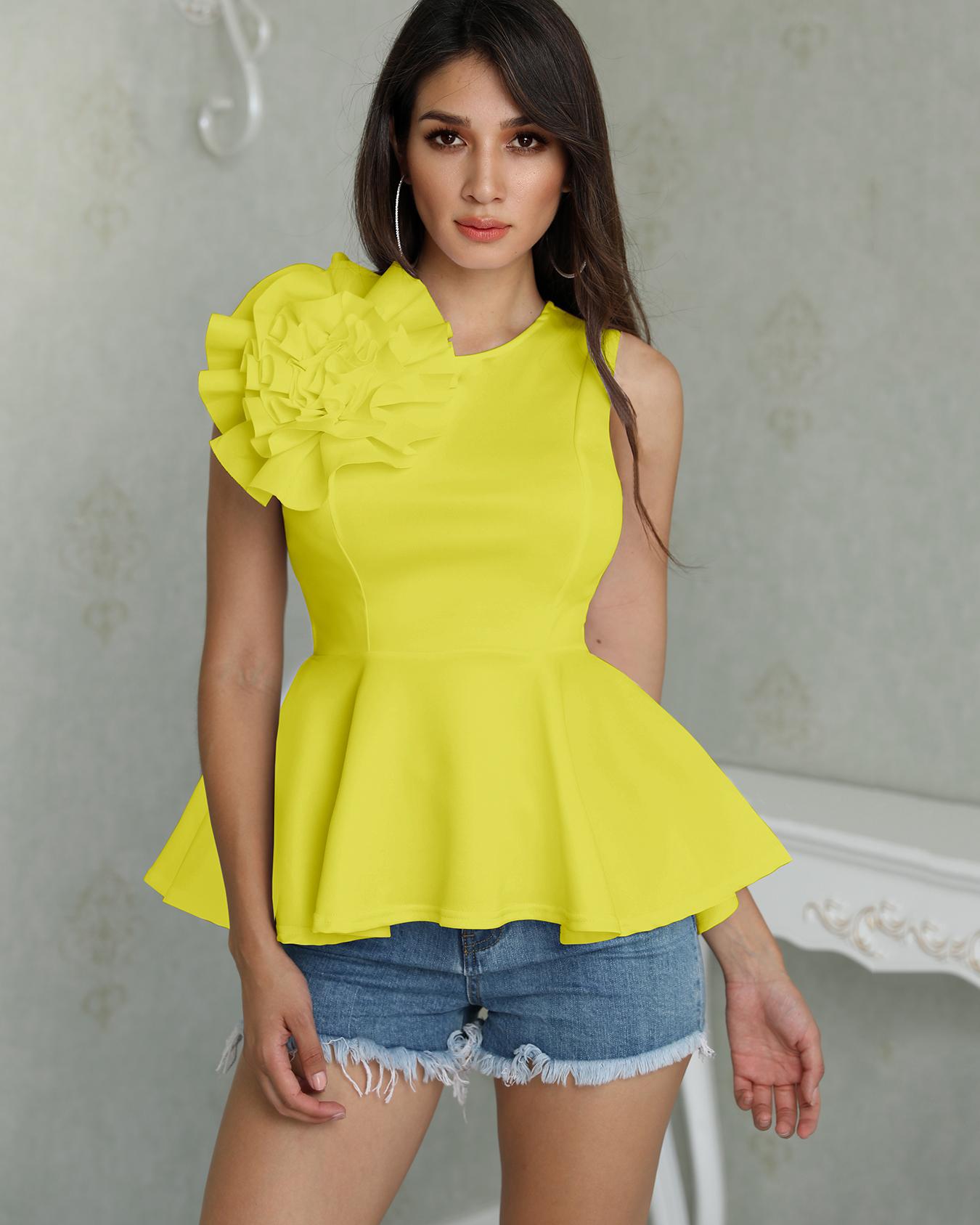 

Flower Applique Zipper Back Peplum Top, Yellow